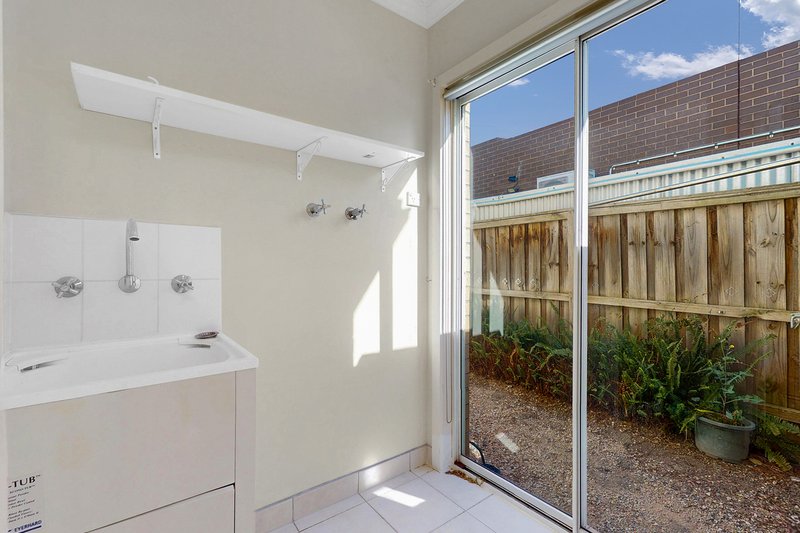 Photo - 6 Brentwood Place, Roxburgh Park VIC 3064 - Image 14