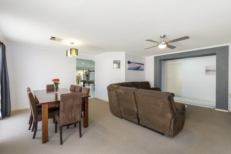 Photo - 6 Bresse Street, Parafield Gardens SA 5107 - Image 4