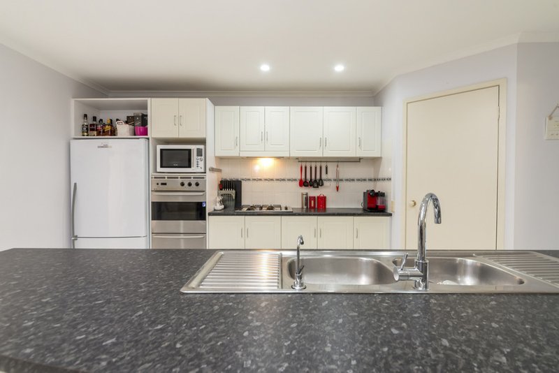 Photo - 6 Bresse Street, Parafield Gardens SA 5107 - Image 5