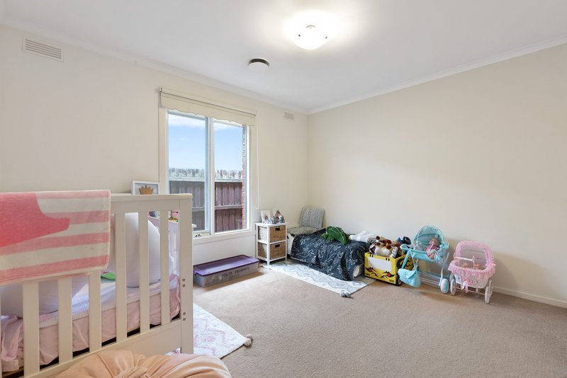 Photo - 6 Brimpton Grove, Wyndham Vale VIC 3024 - Image 14