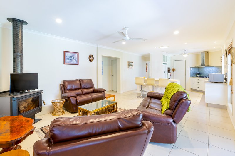 Photo - 6 Brittany Drive, Oxenford QLD 4210 - Image 11