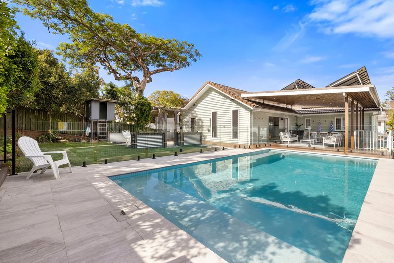 Photo - 6 Broadbent Street, Ashgrove QLD 4060 - Image 1
