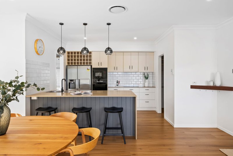 Photo - 6 Broadbent Street, Ashgrove QLD 4060 - Image 4