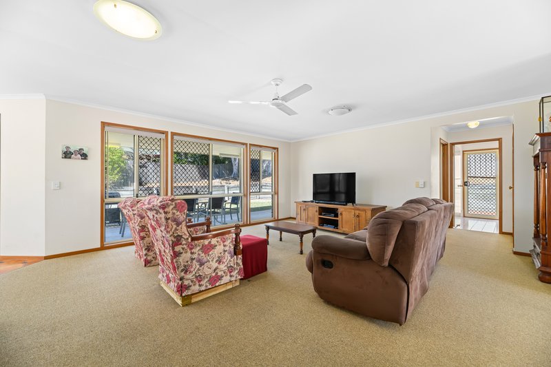 Photo - 6 Brolgaglen Close, Ferny Grove QLD 4055 - Image 2