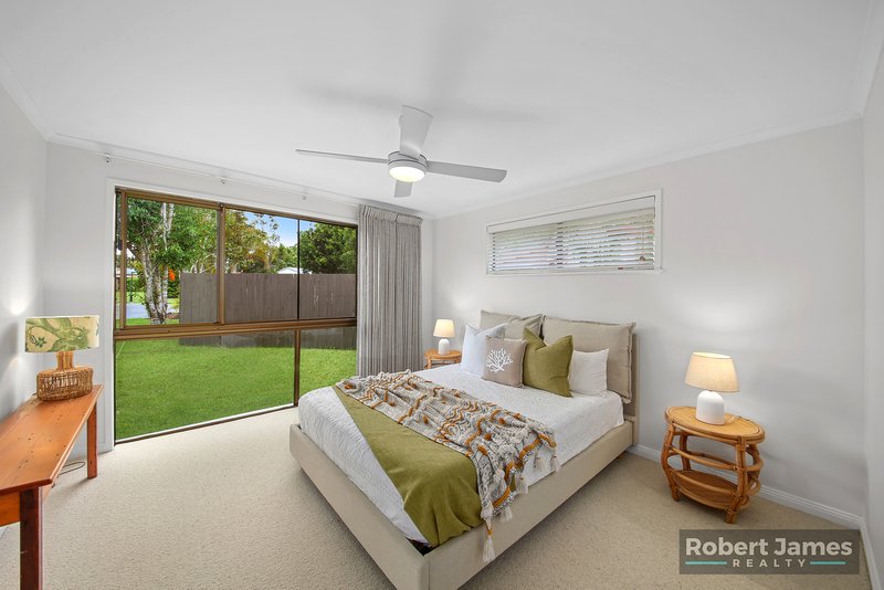 Photo - 6 Bromley Court, Tewantin QLD 4565 - Image 18