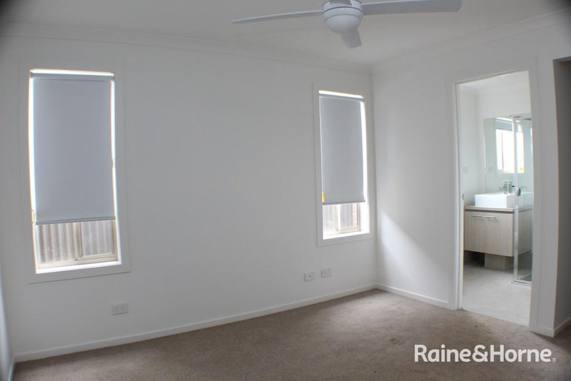 Photo - 6 Brookfield Street, Blakeview SA 5114 - Image 3