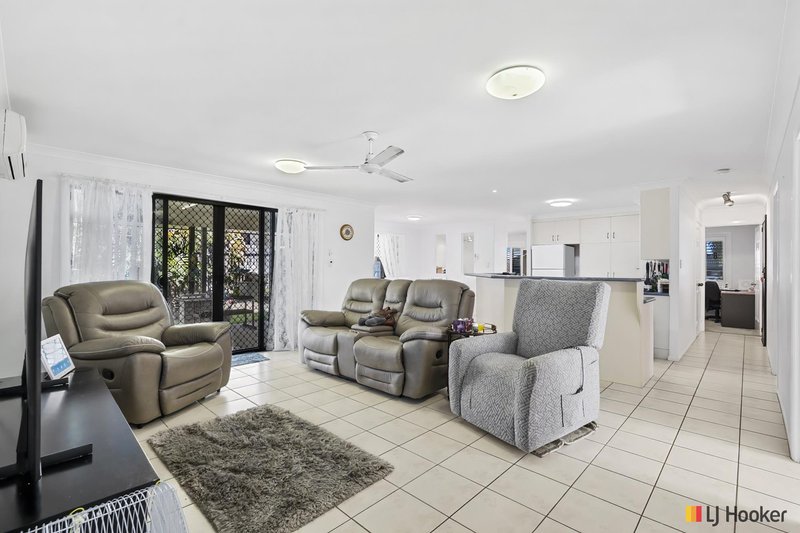 Photo - 6 Brookside Avenue, Norman Gardens QLD 4701 - Image 6
