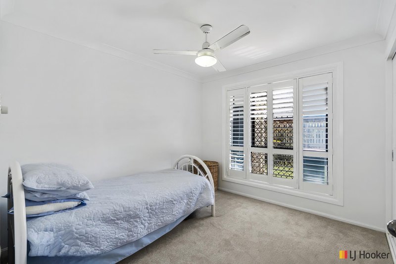 Photo - 6 Brookside Avenue, Norman Gardens QLD 4701 - Image 12