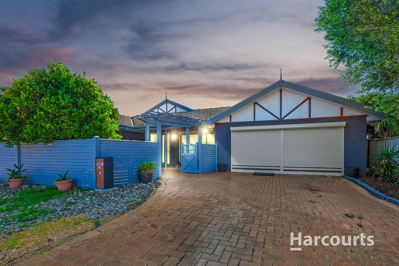 6 Brookside Court, Caroline Springs VIC 3023