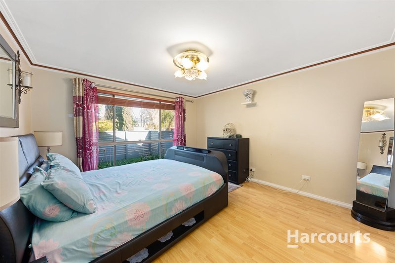 Photo - 6 Brookside Court, Caroline Springs VIC 3023 - Image 7