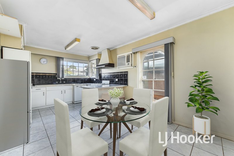 Photo - 6 Bruce Street, Cranbourne VIC 3977 - Image 3