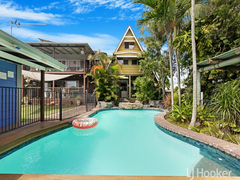 6 Bruce Street, Torquay QLD 4655