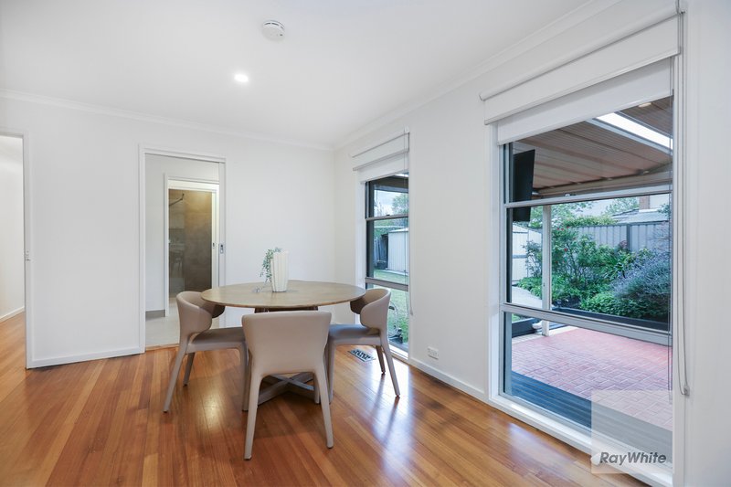 Photo - 6 Bunbury Court, Gladstone Park VIC 3043 - Image 8