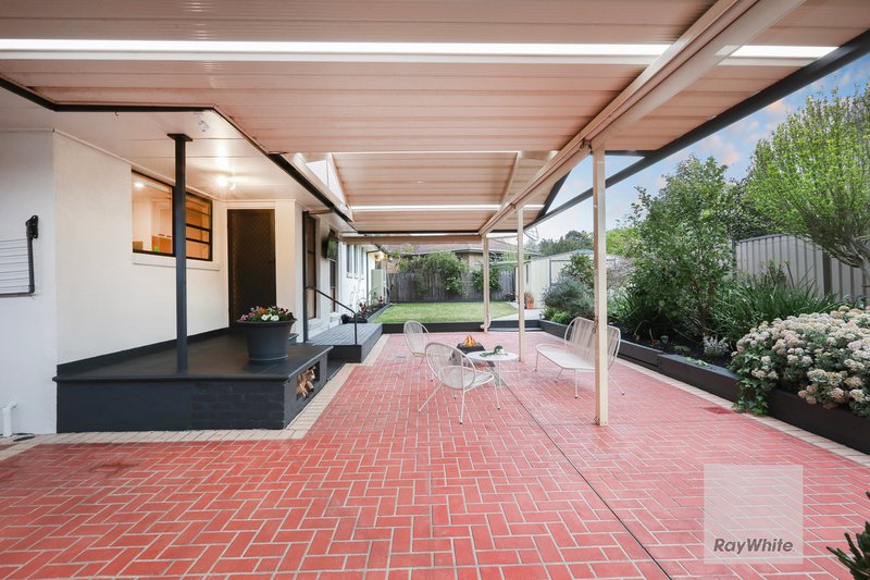 Photo - 6 Bunbury Court, Gladstone Park VIC 3043 - Image 15