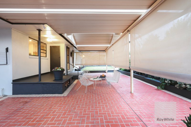 Photo - 6 Bunbury Court, Gladstone Park VIC 3043 - Image 16