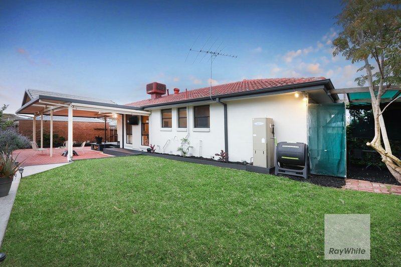 Photo - 6 Bunbury Court, Gladstone Park VIC 3043 - Image 20