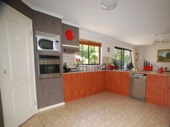 Photo - 6 Bungee Court, Tewantin QLD 4565 - Image 3