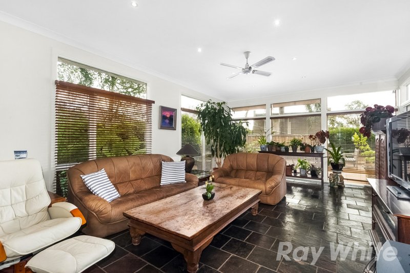 Photo - 6 Bunker Crescent, Glen Waverley VIC 3150 - Image 5