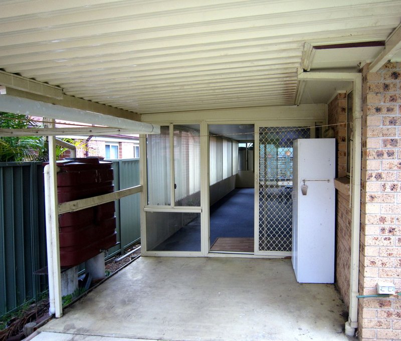 Photo - 6 Burbank Drive, Tuggerah NSW 2259 - Image 5