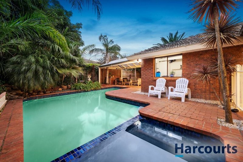 Photo - 6 Burlington Crescent, Wantirna VIC 3152 - Image 10