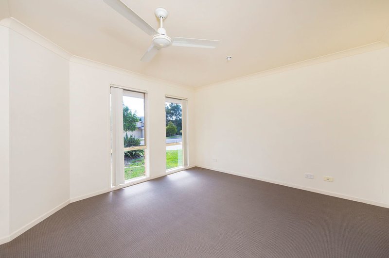 Photo - 6 Burr Court, Pacific Pines QLD 4211 - Image 5