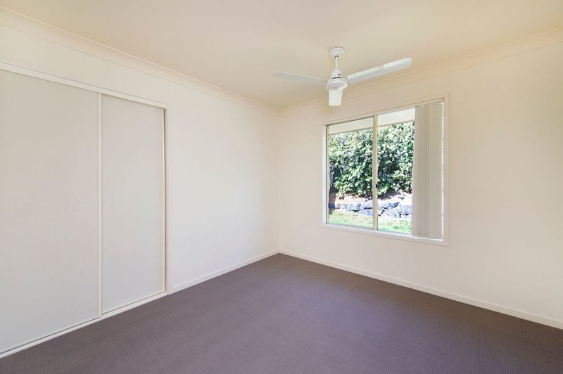 Photo - 6 Burr Court, Pacific Pines QLD 4211 - Image 6