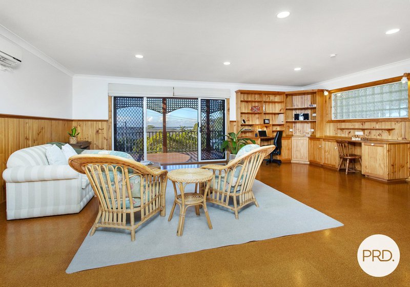 Photo - 6 Burrows Avenue, Kanahooka NSW 2530 - Image 13