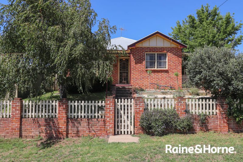 6 Busby Street, South Bathurst NSW 2795