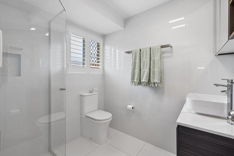 Photo - 6 Butterfield Close, Victoria Point QLD 4165 - Image 5