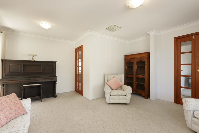 Photo - 6 Caird Place, Parkwood WA 6147 - Image 25