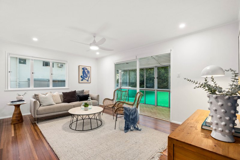 Photo - 6 Caladenia Court, Everton Hills QLD 4053 - Image 5