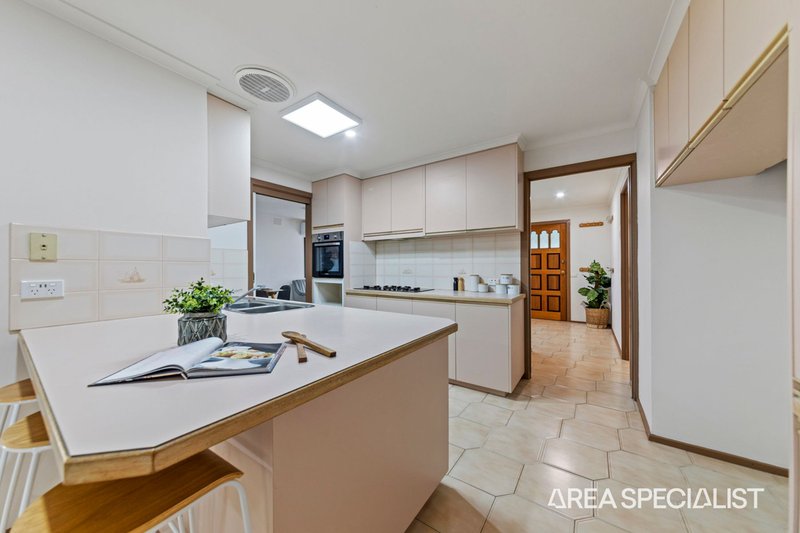 Photo - 6 Calendonia Drive, Eltham North VIC 3095 - Image 7