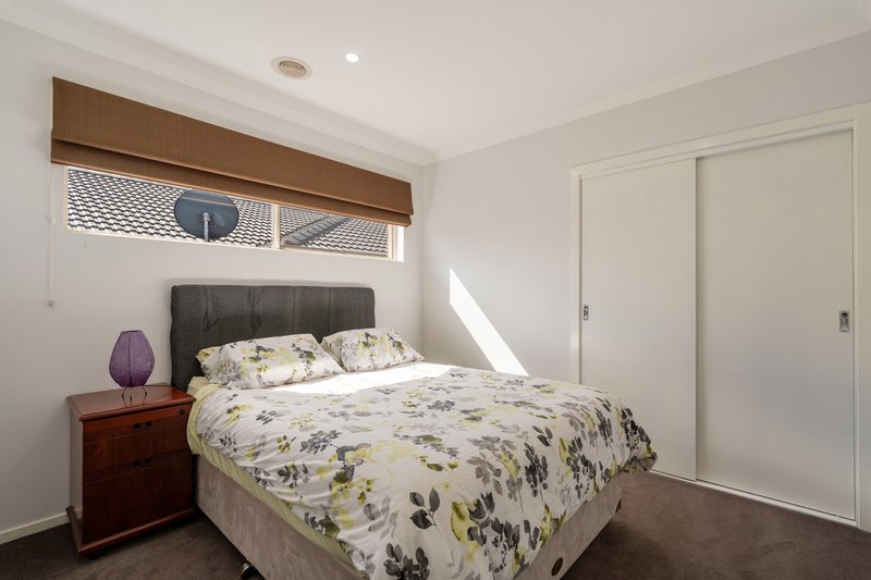 Photo - 6 Calibre Avenue, Craigieburn VIC 3064 - Image 6