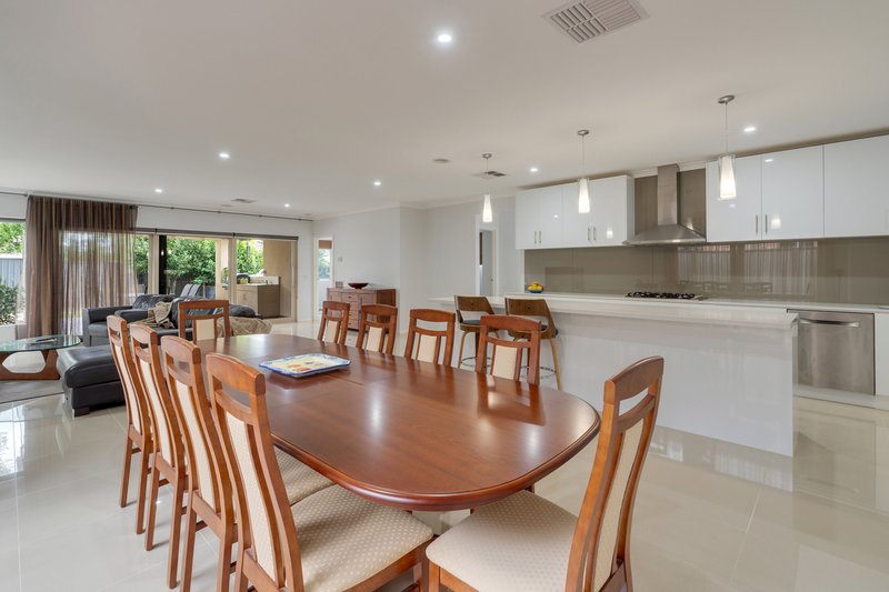 Photo - 6 Calibre Avenue, Craigieburn VIC 3064 - Image 15