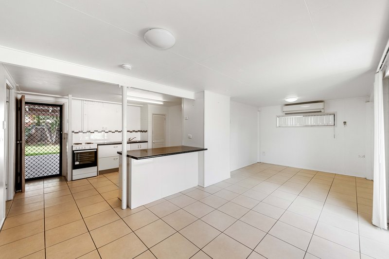 Photo - 6 Calliandra Court, Andergrove QLD 4740 - Image 9