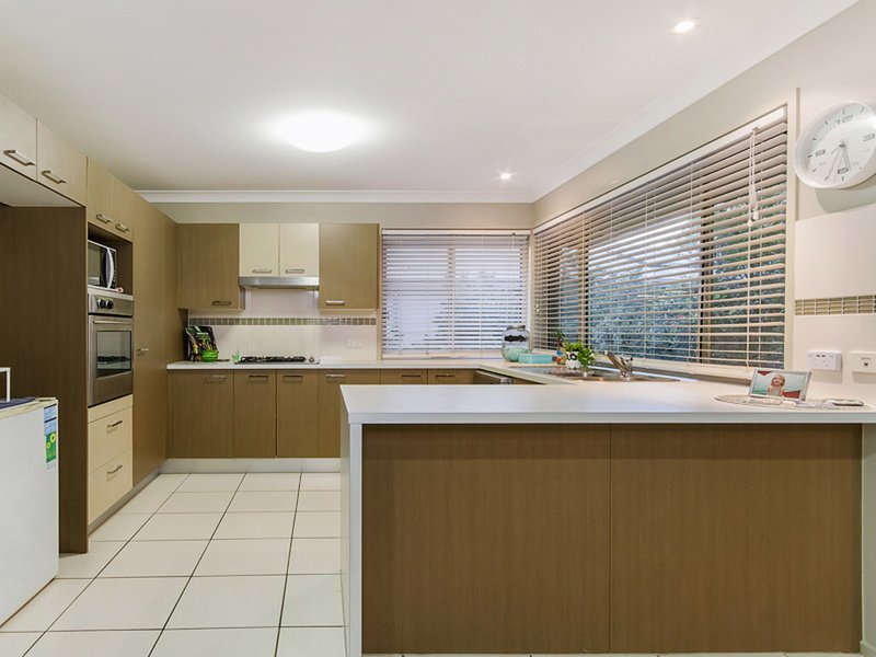 Photo - 6 Calypso Court, Oxenford QLD 4210 - Image 7