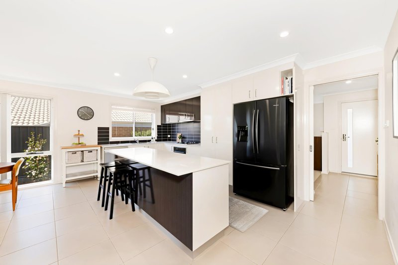 Photo - 6 Calyute Street, Bonner ACT 2914 - Image 6