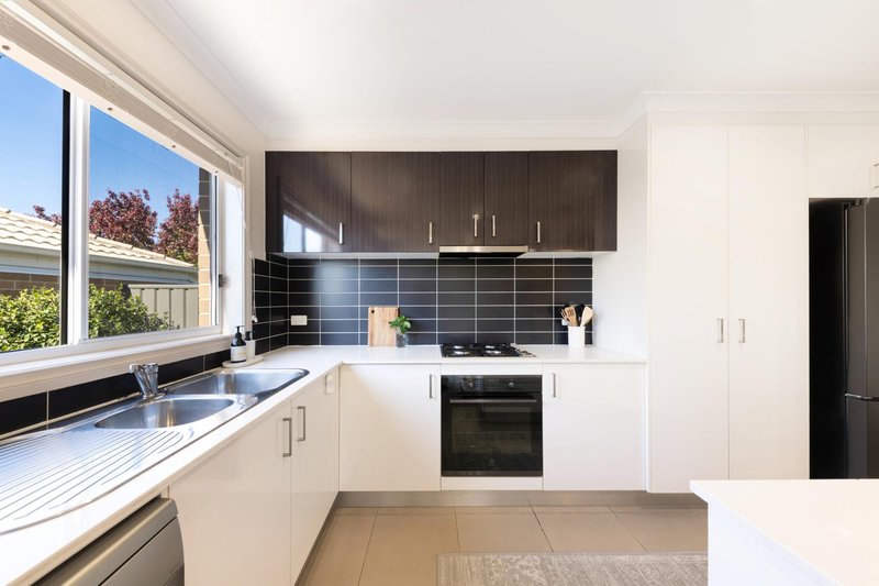 Photo - 6 Calyute Street, Bonner ACT 2914 - Image 7