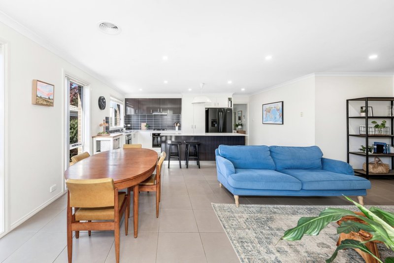 Photo - 6 Calyute Street, Bonner ACT 2914 - Image 9