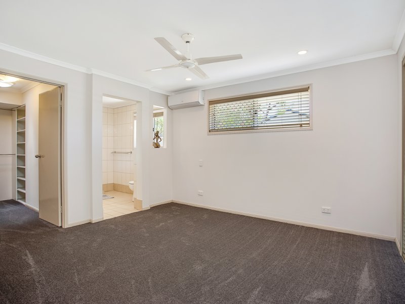 Photo - 6 Cambridge Court, Carrara QLD 4211 - Image 8