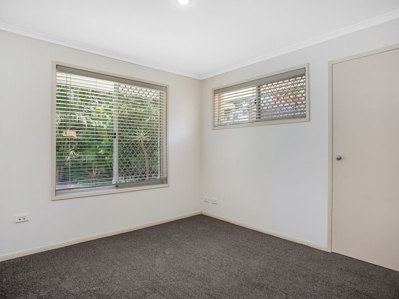 Photo - 6 Cambridge Court, Carrara QLD 4211 - Image 12