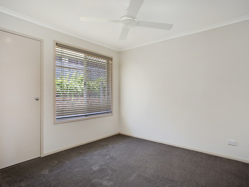 Photo - 6 Cambridge Court, Carrara QLD 4211 - Image 13