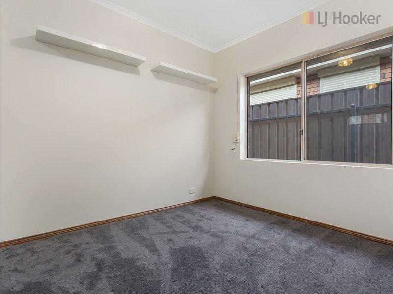 Photo - 6 Cambridge Place, Clovelly Park SA 5042 - Image 13