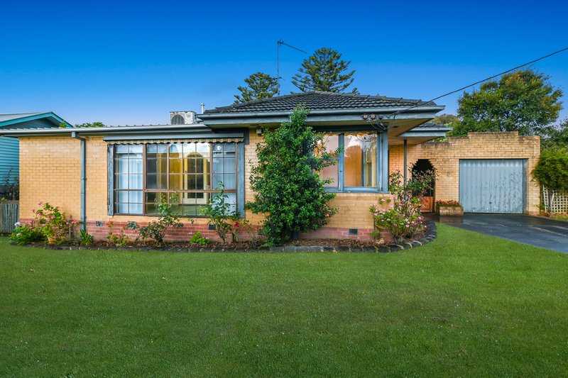 6 Cambridge Street, Lang Lang VIC 3984