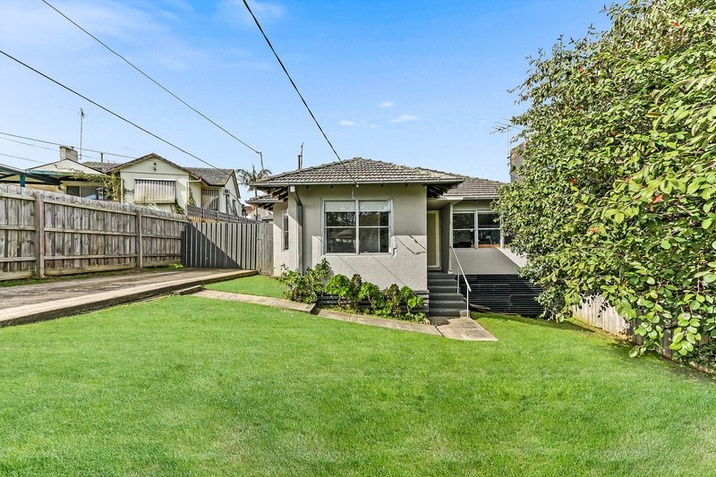 6 Camellia Court, Doveton VIC 3177