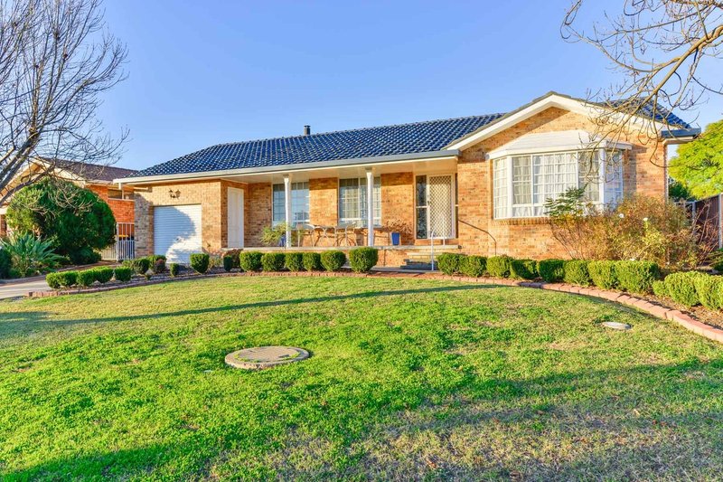 Photo - 6 Camira Crescent, Tamworth NSW 2340 - Image 2