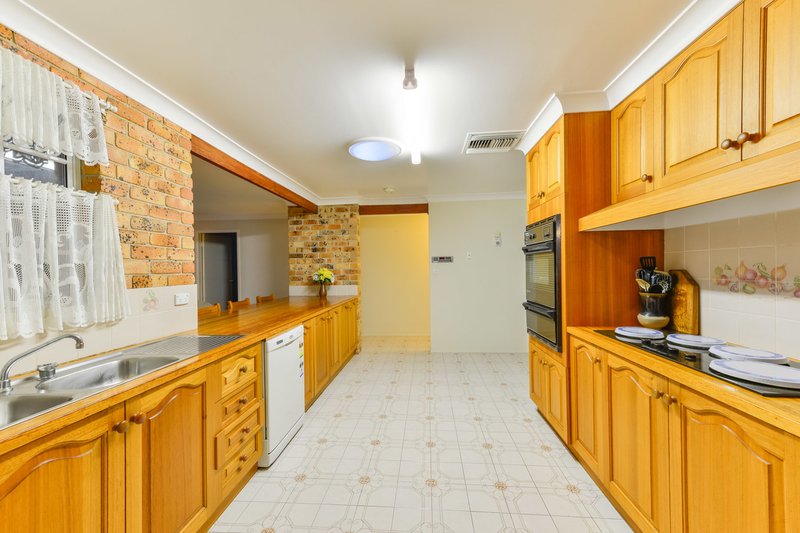 Photo - 6 Camira Crescent, Tamworth NSW 2340 - Image 8