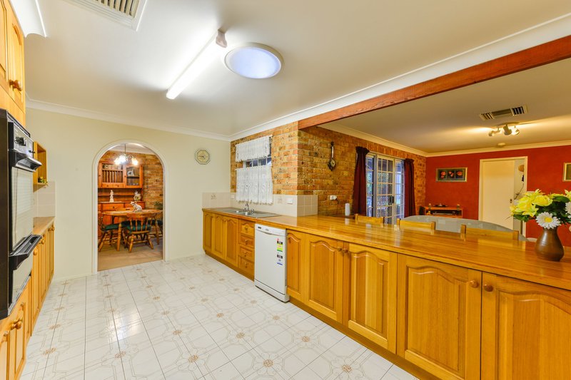 Photo - 6 Camira Crescent, Tamworth NSW 2340 - Image 9