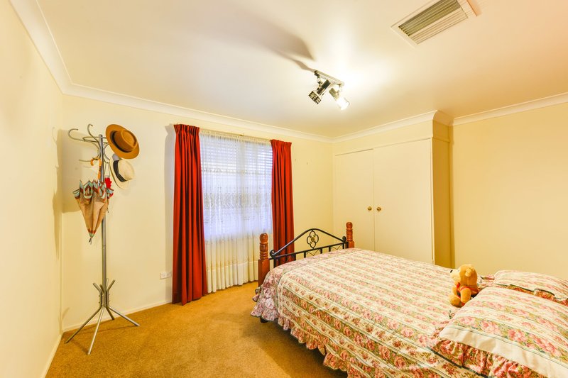 Photo - 6 Camira Crescent, Tamworth NSW 2340 - Image 12