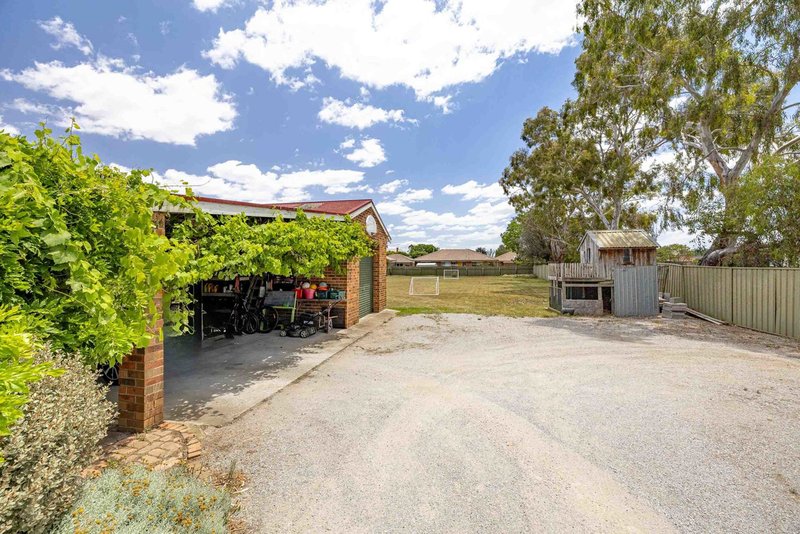 Photo - 6 Candeloro Street, Bacchus Marsh VIC 3340 - Image 18